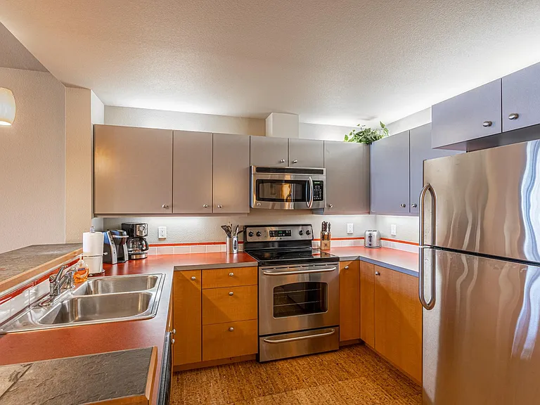 2220 W Woodin Ave #306 — Photo 29