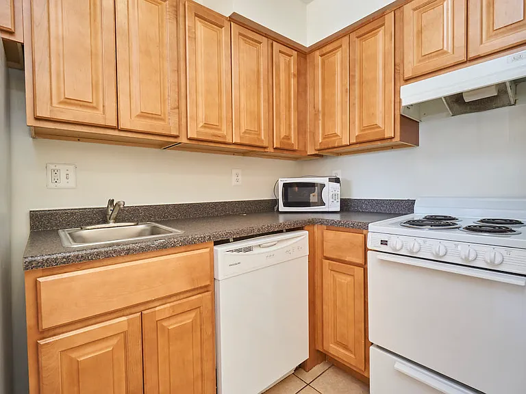 730 7th St SE #33 — Photo 5