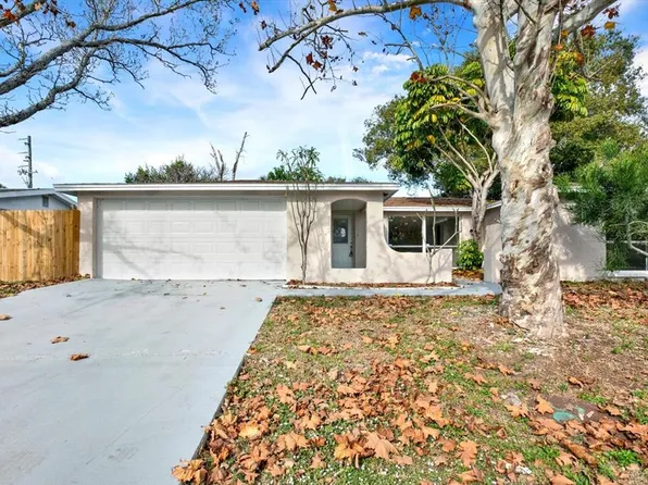 7831 Fox Hollow Dr, Port Richey, FL 34668