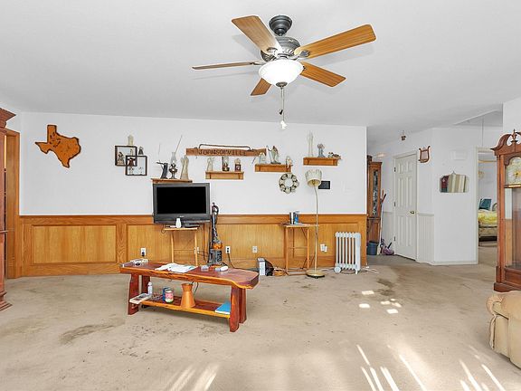 3rd image of 10408 Glennswood Dr