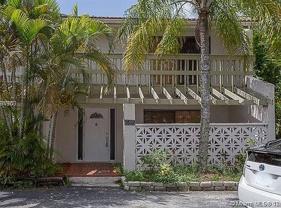 5th image of 11602 NW 29th Ct