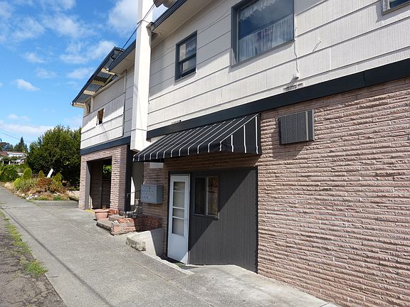 2nd image of 822 1/2 S C St
