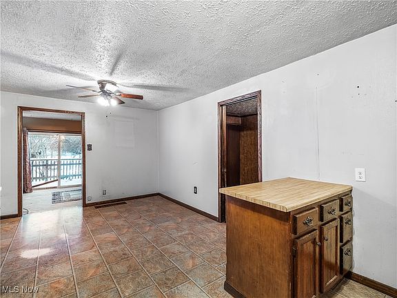 5th image of 3317 Klages Blvd