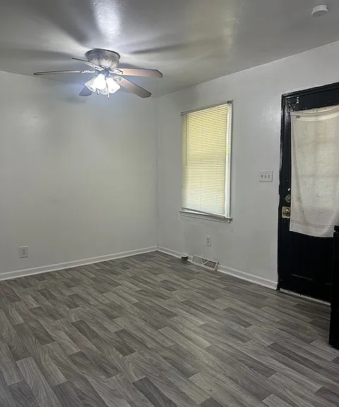 503 W Richland St — Photo 3