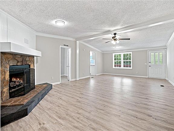 5th image of 326 Forest Lake Rd