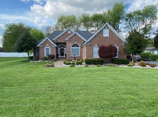 165 Willow Bend Ct, Bowling Green, KY 42104