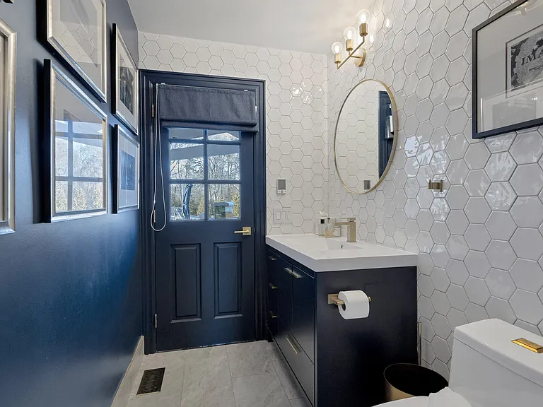 44 Greenleaf Ln — Photo 32