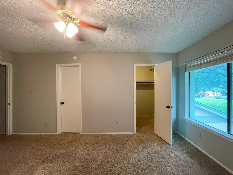 9502 Quail Village Ln — Photo 22