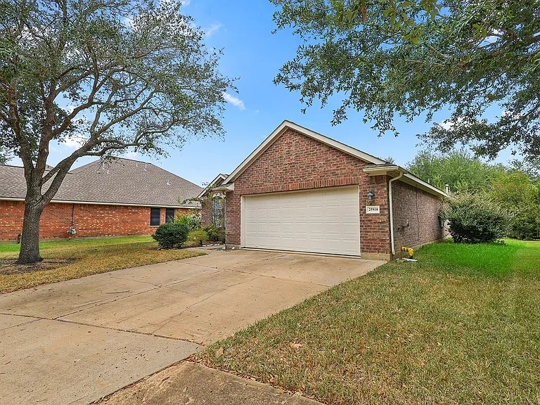 25910 N Lakefair Dr — Photo 44