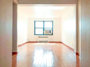 13818 28th Rd APT 5D, Flushing, NY 11354