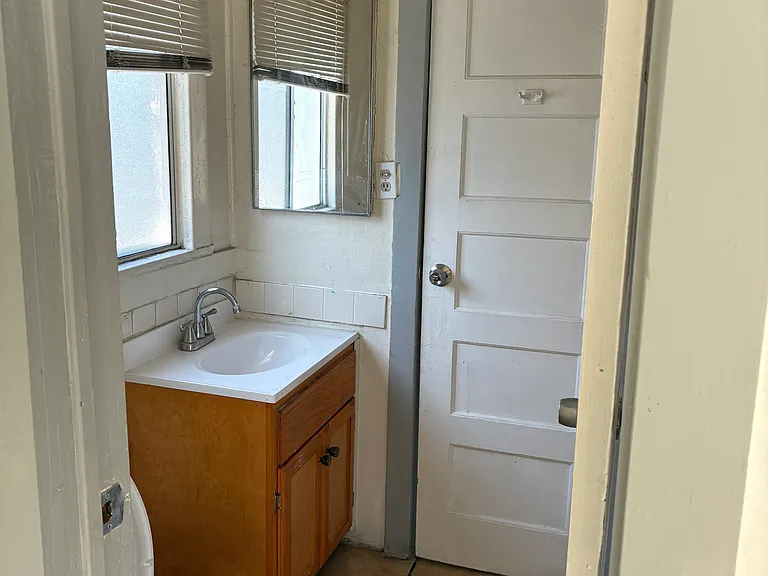 137 N Marshall Ct #1 — Photo 7