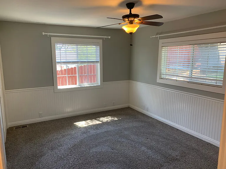 140 Walker Dr — Photo 10