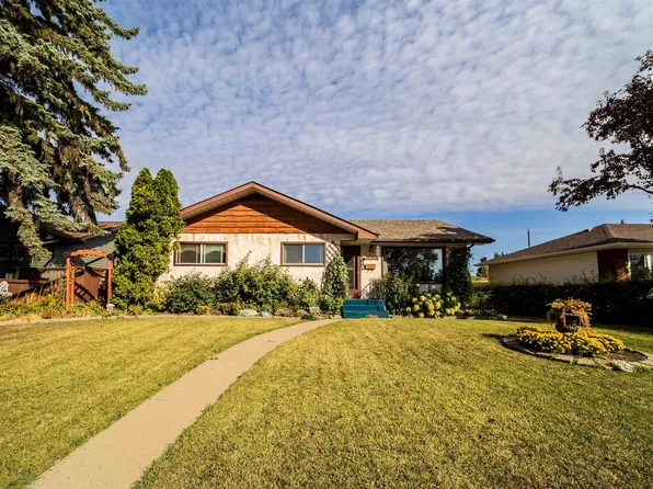 4808 106th Ave NW, Edmonton, AB T6A 1E6