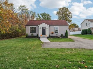 1665 Maple Rd, Williamsville, NY 14221