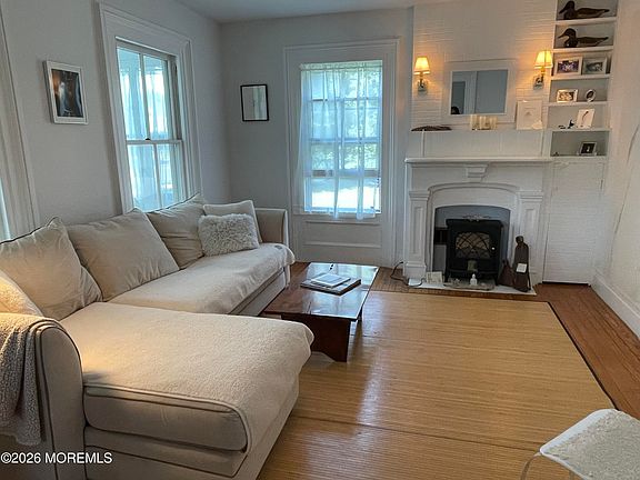 4th image of 577-579 Cedar Avenue