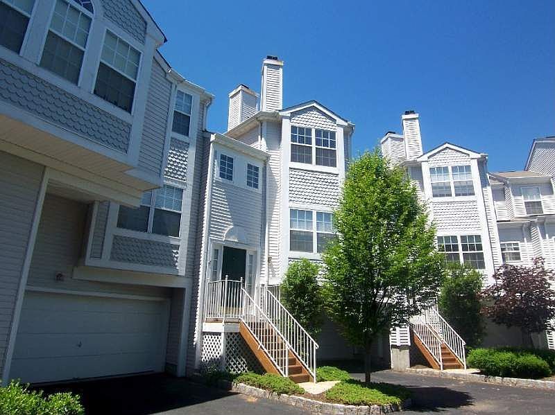 2nd image of 202 Altaview Ct #202