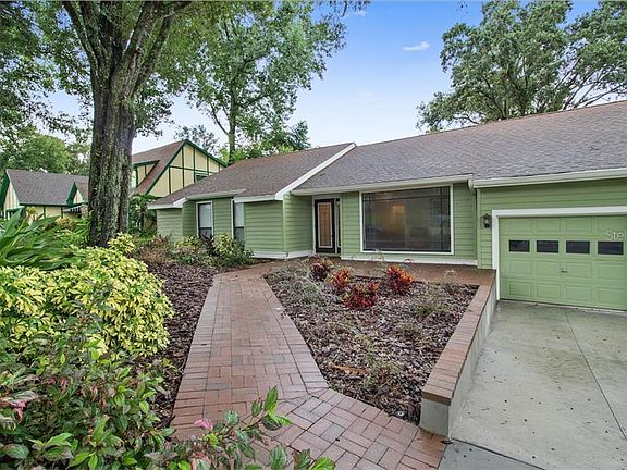 2nd image of 828 Brookwood Dr