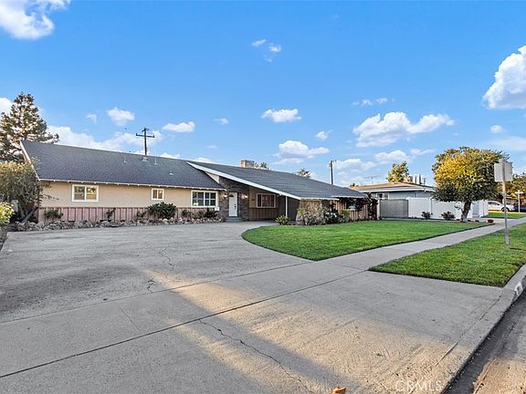 3rd image of 2249 S Della Ln
