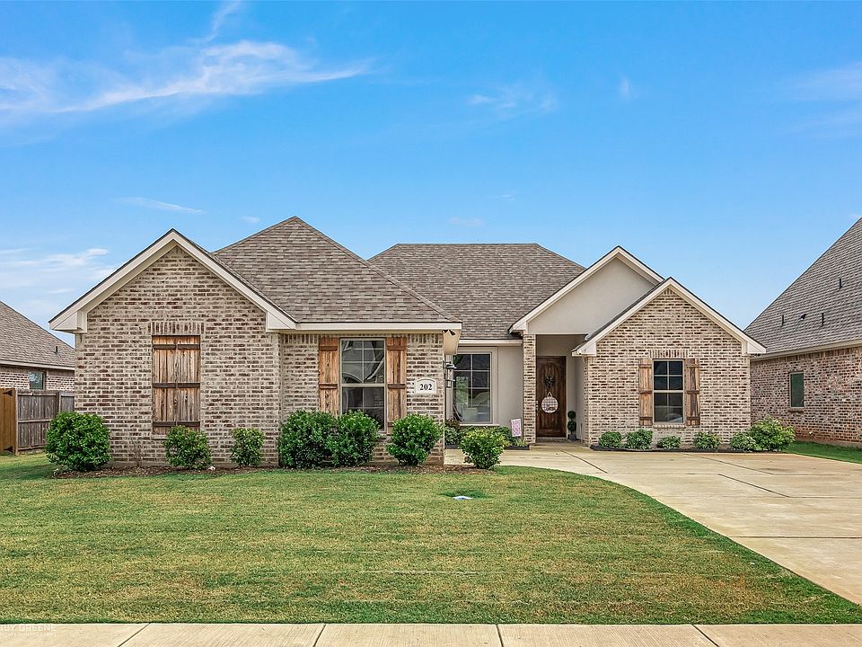1st image of 202 Jamestowne Blvd