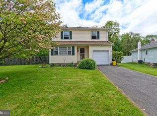12 Olszak Ct, Robbinsville, NJ 08691