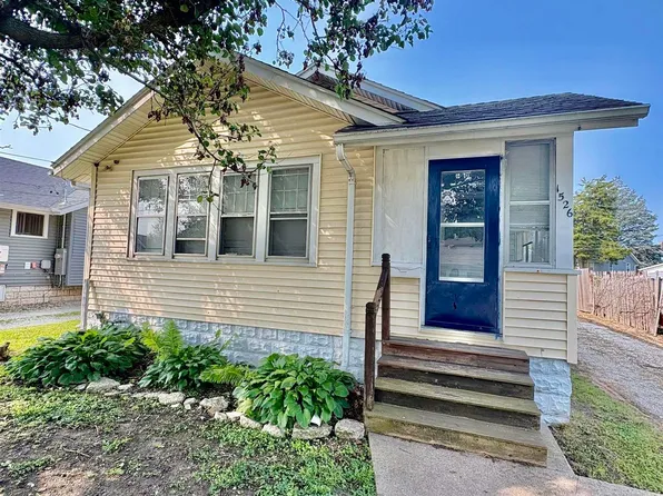 1526 Grand Ave, Galesburg, IL 61401