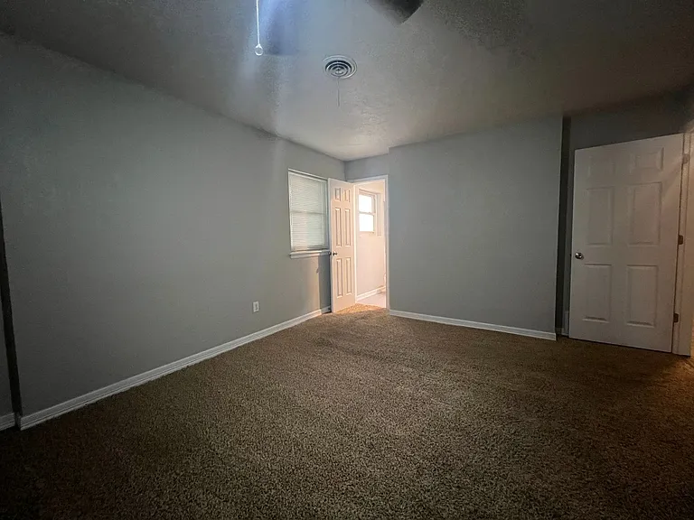 6407 NW Euclid Ave — Photo 12