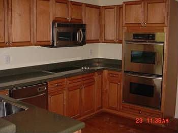 5th image of 3325 Montese St