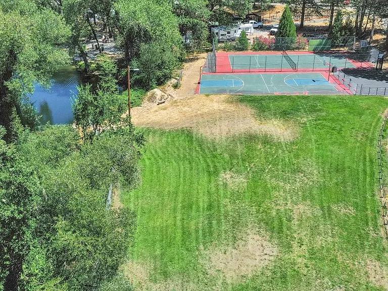 Crystal Falls Dr — Photo 23