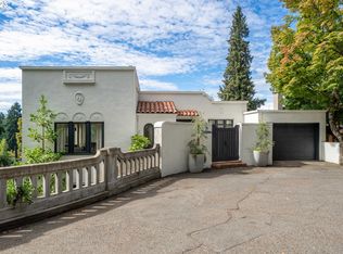 2627 SW Georgian Pl, Portland, OR 97201