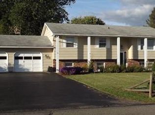 4 Glendale Dr, Horseheads, NY 14845