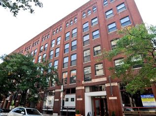 225 W Huron St APT 204, Chicago, IL 60654