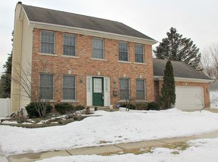 616 Union St, Geneva, IL 60134