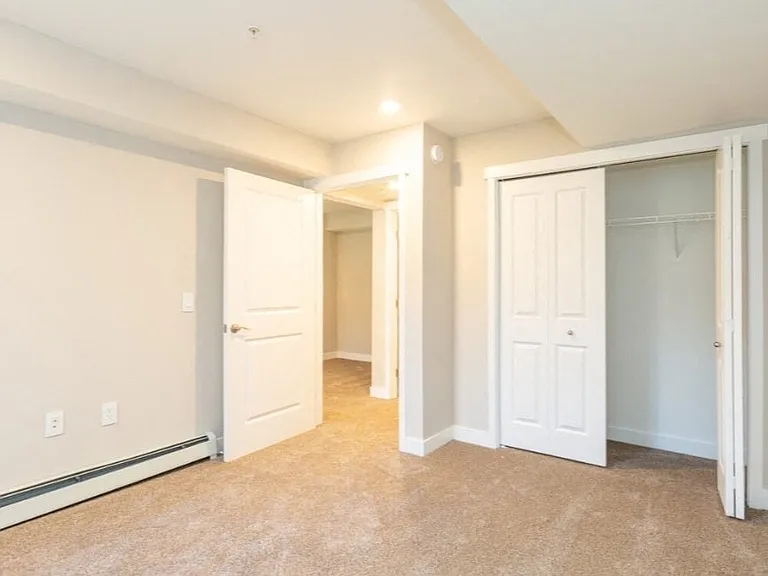 North Hillburn Apartments — Photo 10