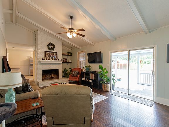4th image of 3040 Academy Dr