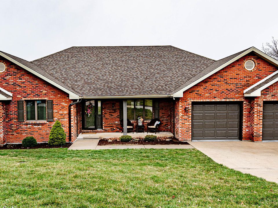1st image of 208 S Capistrano Dr