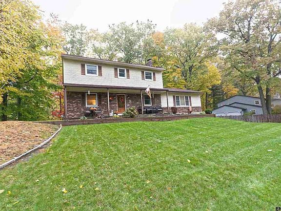 3rd image of 47 Brookline Dr