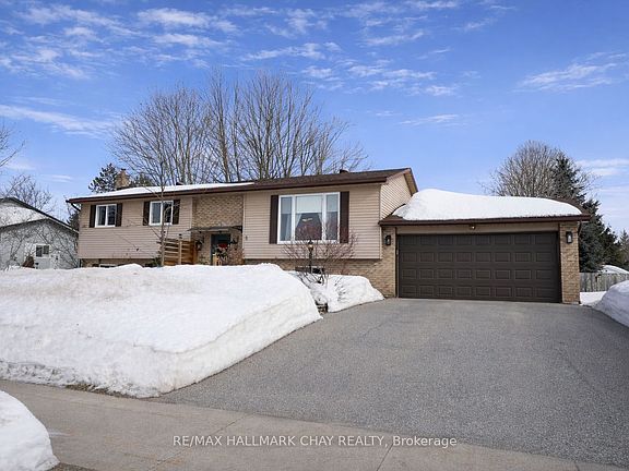 2nd image of 8 Saint Patricks Dr