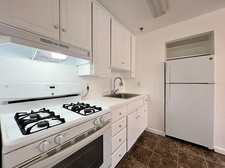 Calistoga Avenue, 1356 — Photo 10