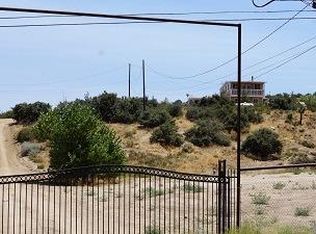 8033 Riggins Rd, Phelan, CA 92371