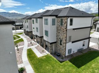 173 W Autumn Ln, Saratoga Springs, UT 84045