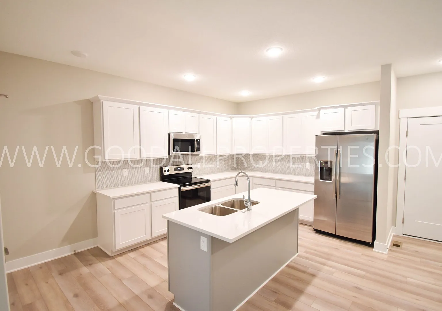 Beautiful 3 Bedroom 2 Bath home in Clive — Photo 3