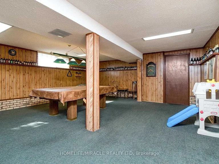850 Chippenham Dr — Photo 17