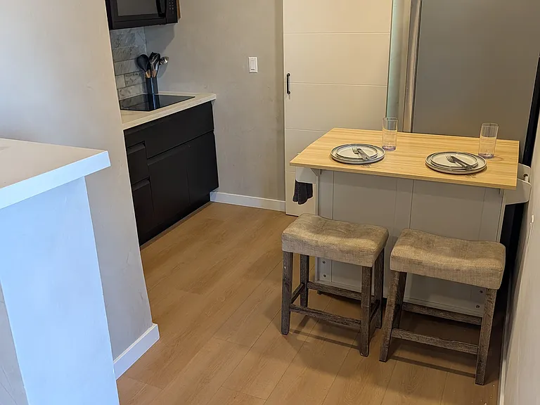 3658 1/3 Fredonia Dr — Photo 12