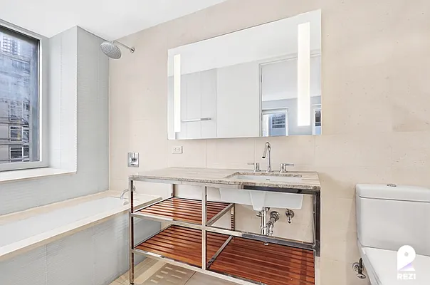Rented by REZI | media 19