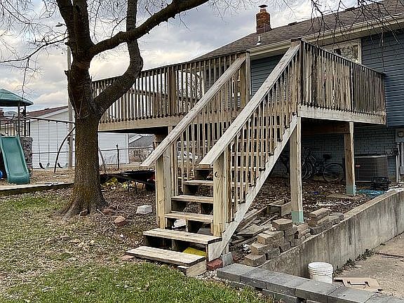 2nd image of 103 Sunset Dr