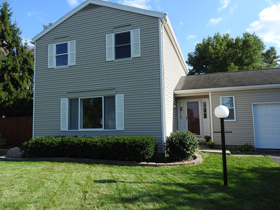 1st image of 113 W Hobart Ave