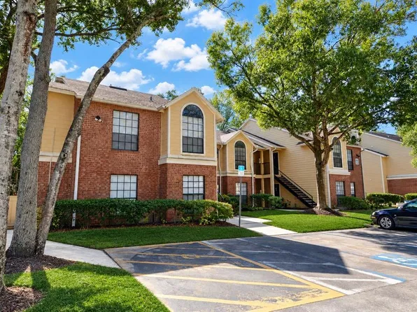 8647 Mallard Reserve Dr, Tampa, FL