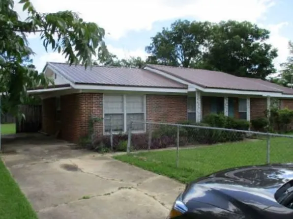707 King Ln, Selma, AL 36701