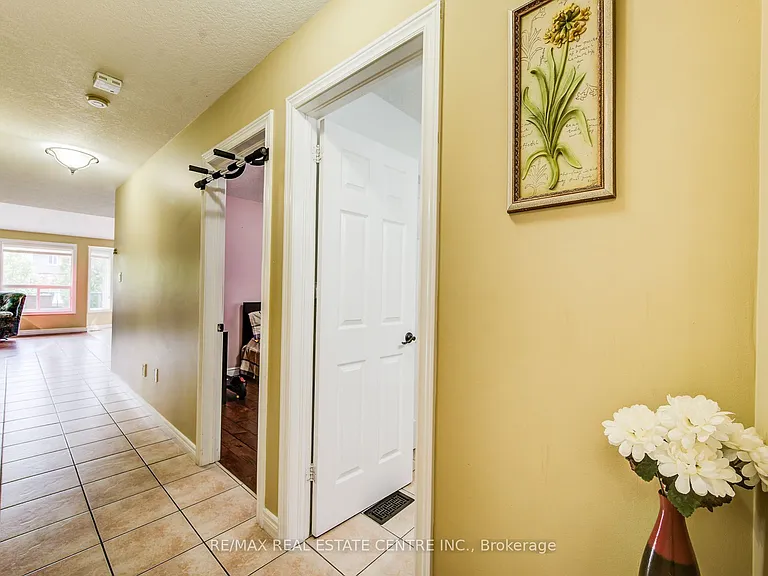 16 Paulstown Cres — Photo 9