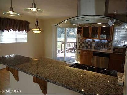 4th image of 7126 Dale Ct